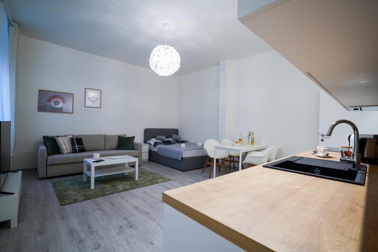 Lucy'S Apartments 2 Olomouc Luaran gambar